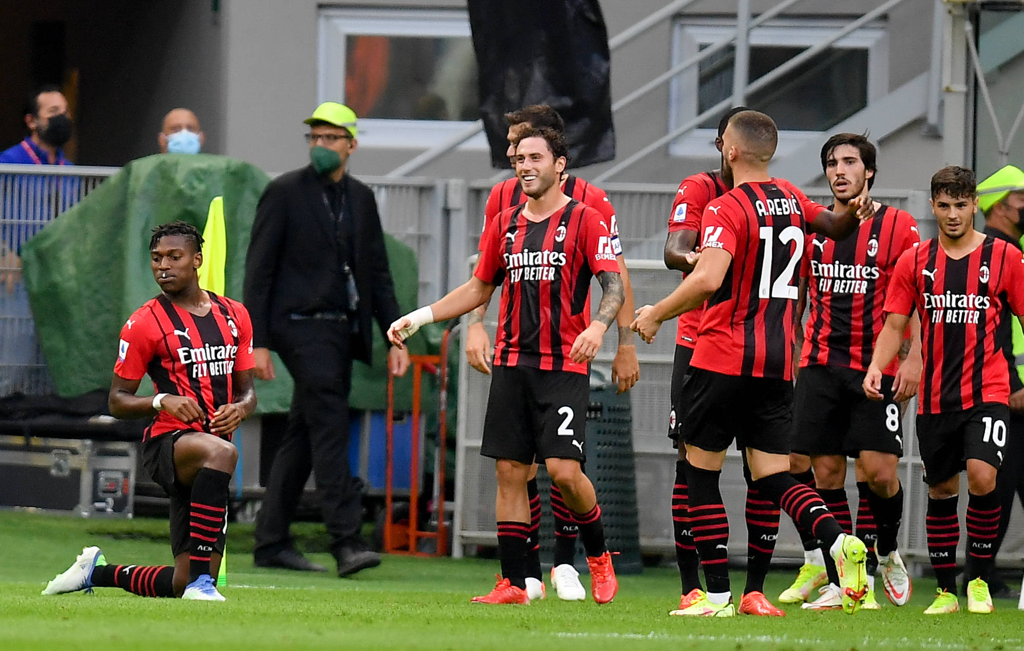 安帅：二进宫皇马是我自荐去的；不明白为什么会有人质疑贝林（安切洛蒂：我主动申请重返皇马；不理解外界为何质疑贝林厄姆）