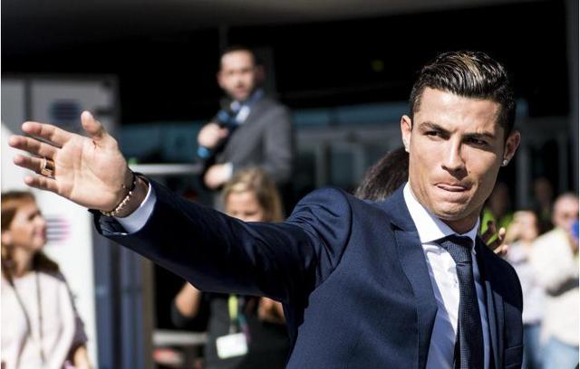 球鞋自由球员！麦迪：库里不需要依靠别的品牌 他自己就是品牌（球鞋界自由身！麦迪称库里无需依赖他牌，他本人就是品牌）