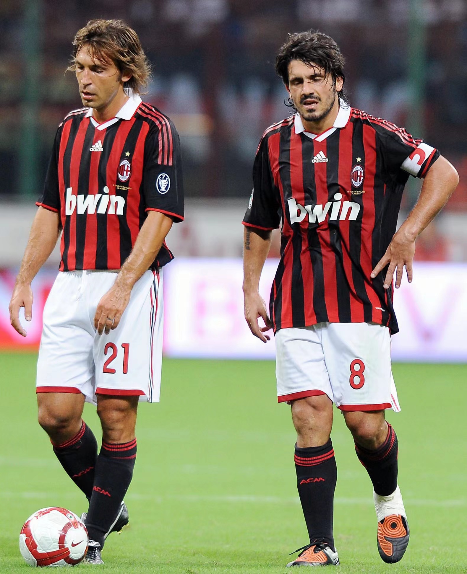 图片报：因两名前锋状态差，多特考虑冬窗签维罗纳前锋焦瓦内（图片报：双前锋低迷，多特或冬窗引进维罗纳射手焦瓦内）