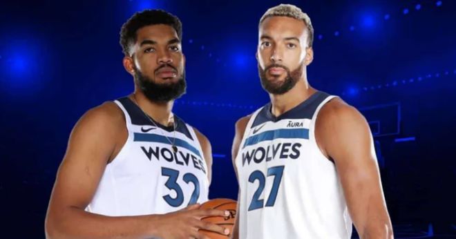 卡斯尔篮球绝技：抢断、快攻与暴力扣篮（卡斯尔篮坛杀招：断球、疾速反击与炸裂扣篮）