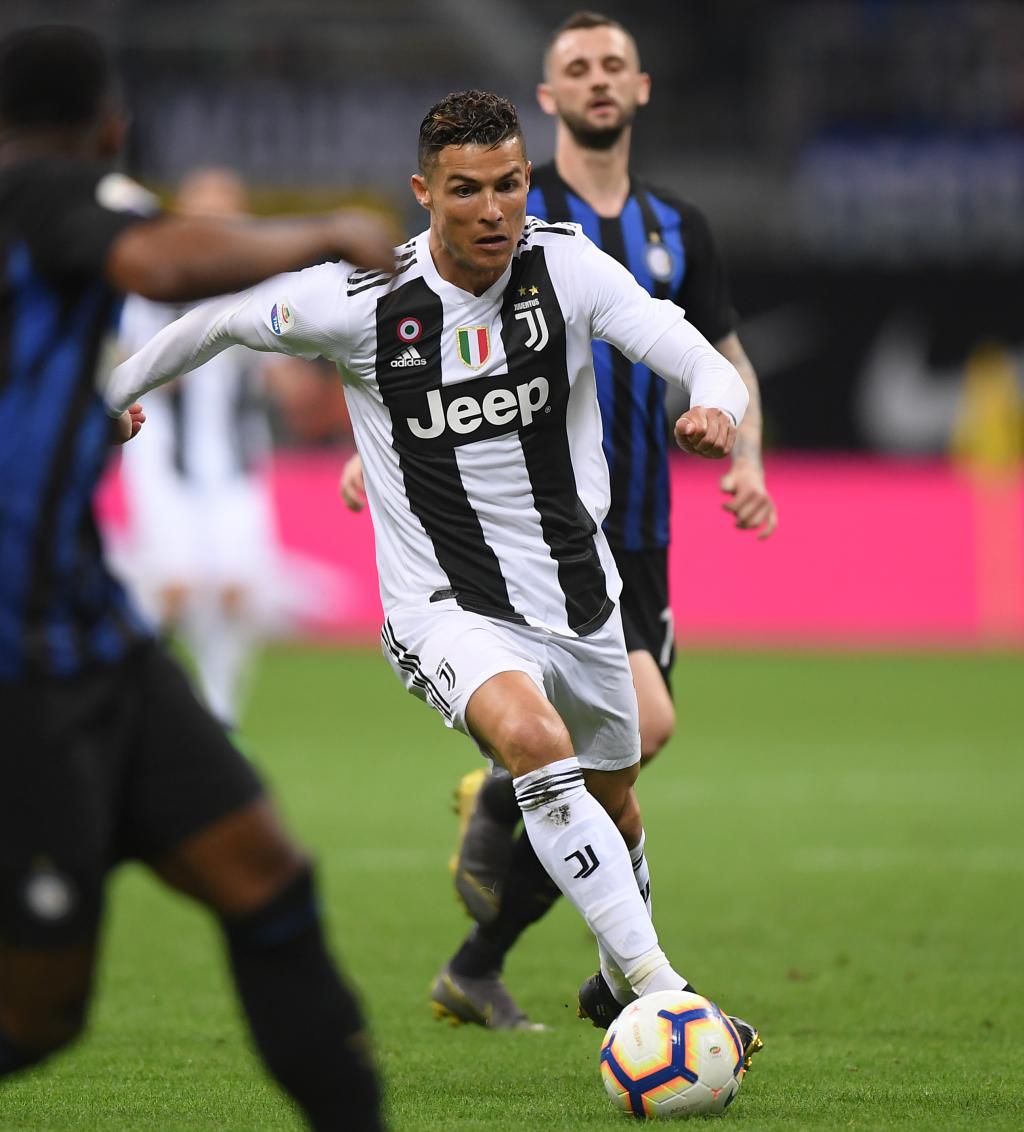 曹永竞：祝贺法比奥获得金靴，接下来继续冲击足协杯（曹永竞向法比奥金靴致贺：下一步全力冲击足协杯）