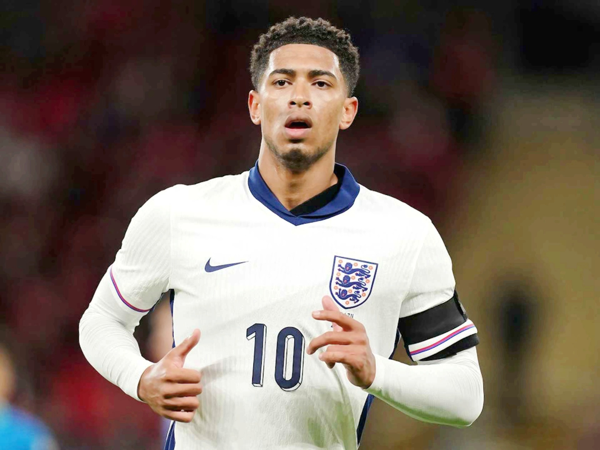 足球世界杯预选赛爆大冷，排名前五的强队遭淘汰（世界杯预选赛爆出大冷门，世界前五劲旅纷纷出局）