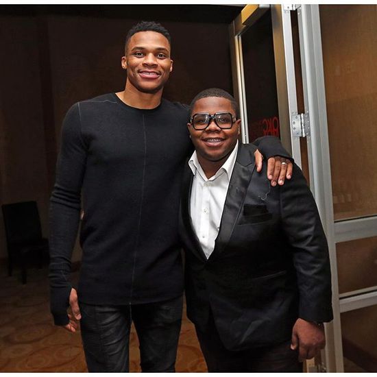 穆勒：卡尔在享受努力提高的过程，同时也在享受比赛的乐趣（穆勒：卡尔既享受提升自我的努力，也享受比赛的快乐）