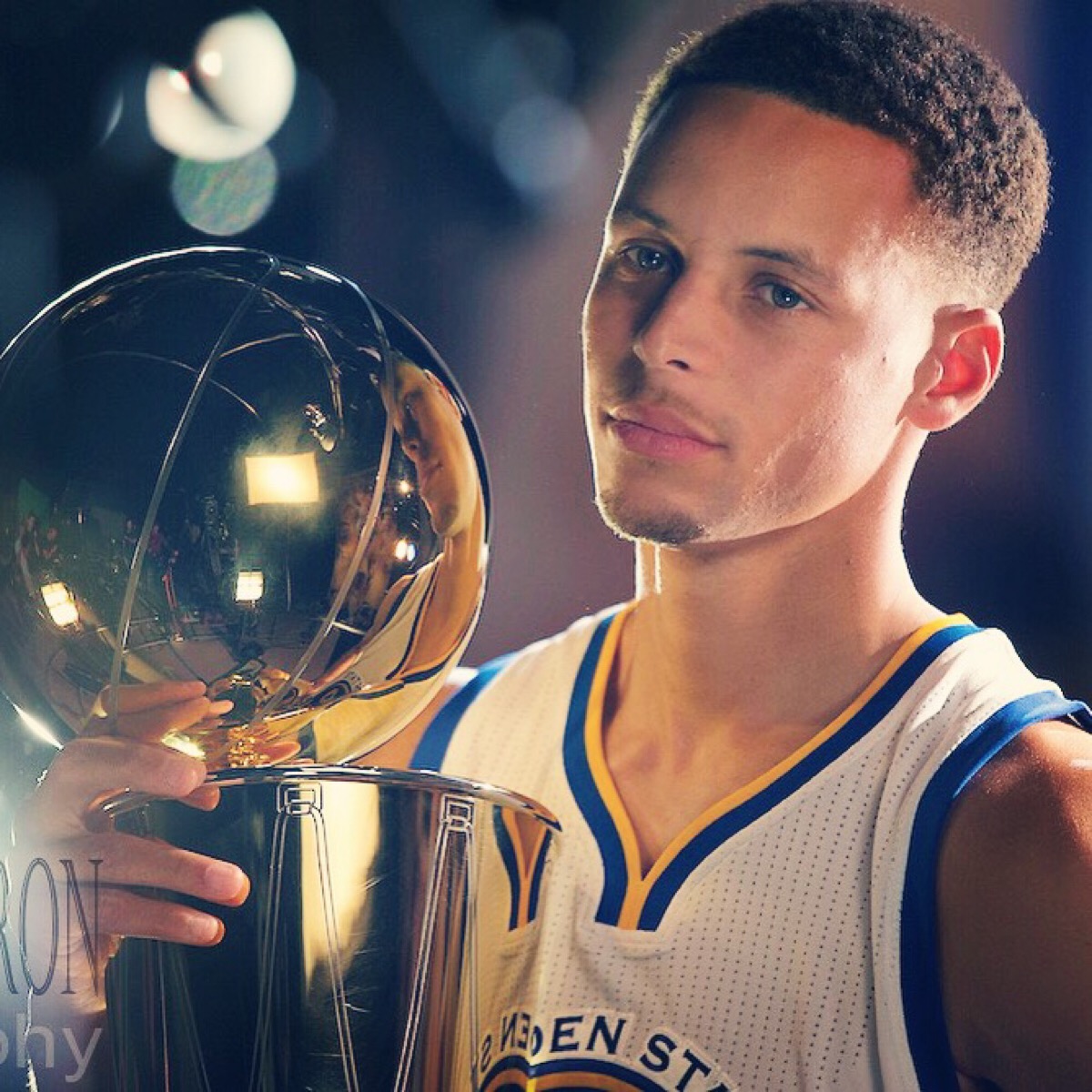 苏群：杨瀚森最近频繁奔波仍在1场比赛中调整到位 这场值得他记住（苏群点评：杨瀚森虽近来奔波不止，仍在一战完成调整，这场比赛值得铭记）