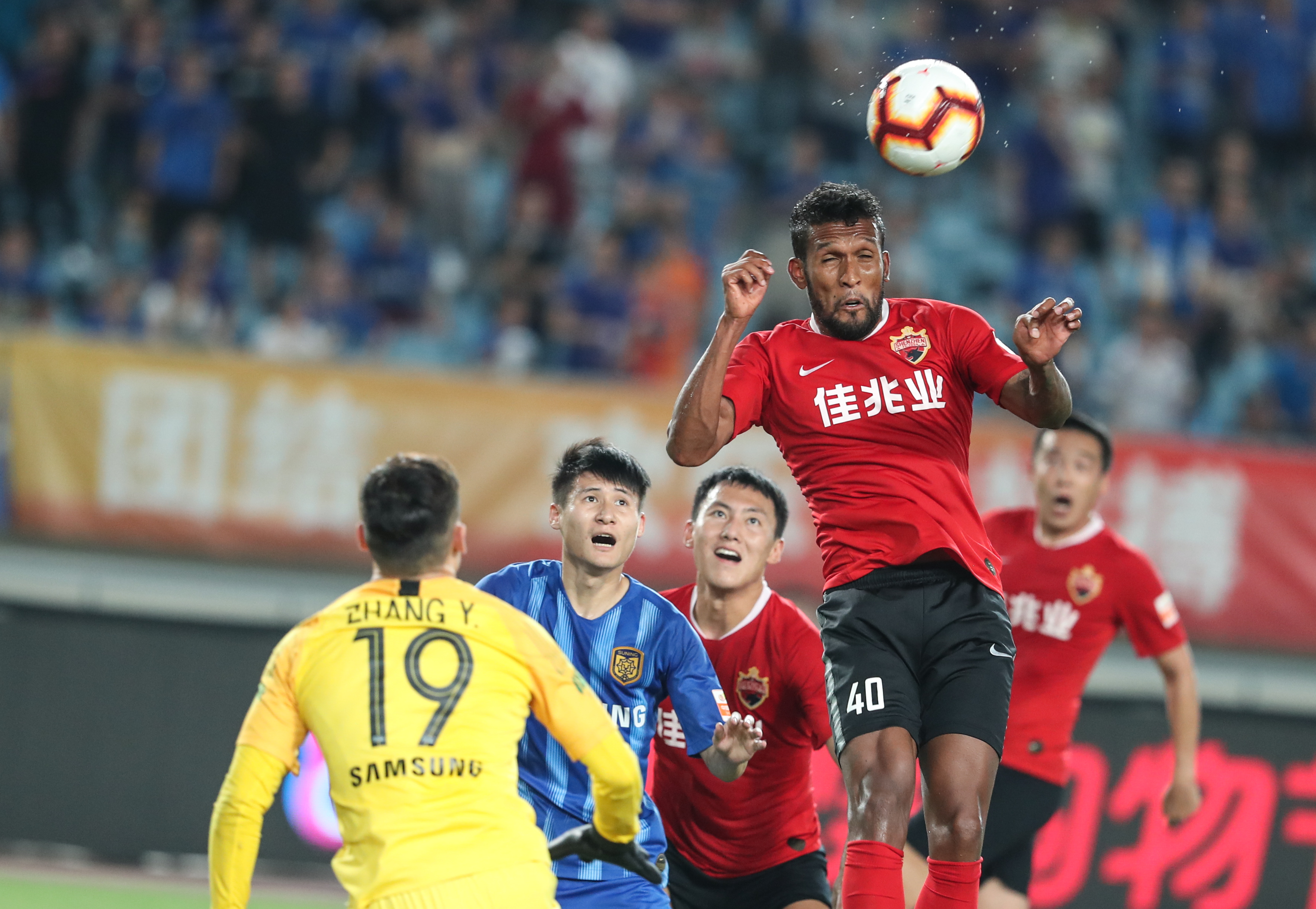 萨索洛vs佛罗伦萨：马蒂奇、皮纳蒙蒂首发，德赫亚、莫伊塞-基恩出战（萨索洛迎战佛罗伦萨：马蒂奇、皮纳蒙蒂首发，德赫亚与莫伊塞-基恩出场）