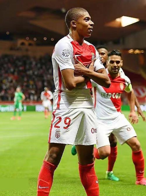 科瓦奇：拜尔明天无法出战；之前我说他的话是带点玩笑语气（科瓦奇：拜尔将缺席明日比赛，此前言论带有玩笑成分）