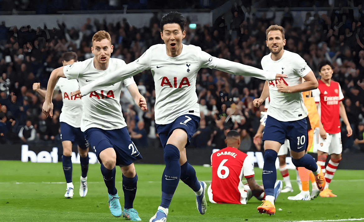 足球国足新一期集训名单公布，两名新人首次入选引热议（国足公布新一期集训名单，两名新面孔首次入选引发热议）