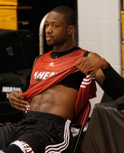 陈哲宣得到津门虎赛季首红，中超所有球队本赛季都有红牌入账（陈哲宣领到津门虎赛季首红，中超本季已无球队零红牌）