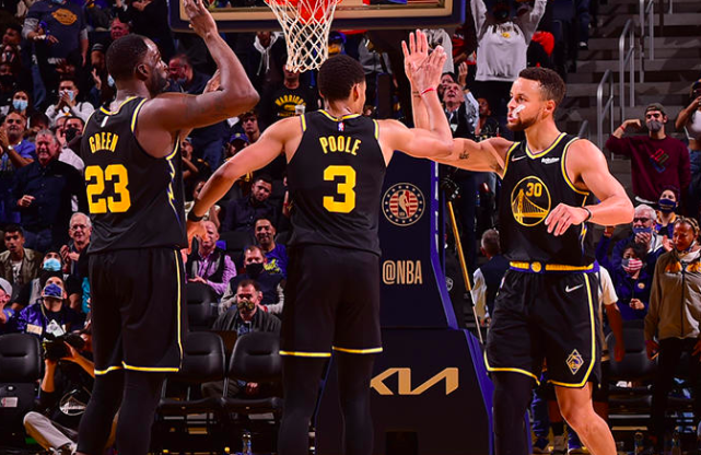 国安备战足协杯决赛，法比奥入选，韩佳奇随队助战，球队士气高昂。（国安冲刺足协杯决赛：法比奥入选名单，韩佳奇随队出征，士气正旺）