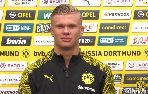 阿莱格里：我只是对裁判说“怎么每次有你在都会出乱子”（阿莱格里解释：我只是问裁判“为何每次你执法都会出状况”）