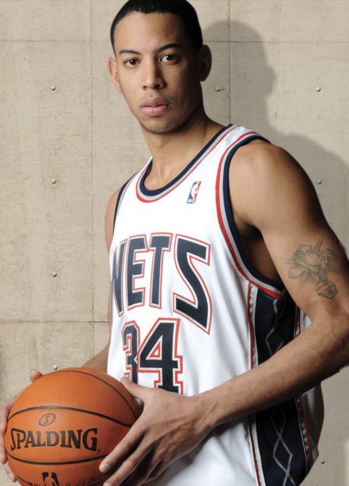 健康的蓝军队长 边后卫改踢后腰那就是真强 身价暴涨1500万欧（满血归来的蓝军队长转型后腰实力尽显，身价飙升1500万欧）