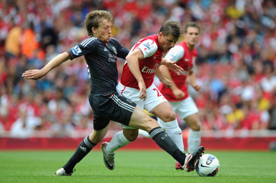 外线哑火！班凯罗22中10拿到25分8板 三分7中0&有5失误（外线失准！班凯罗22投10中砍25分8篮板 三分7投全失且有5次失误）