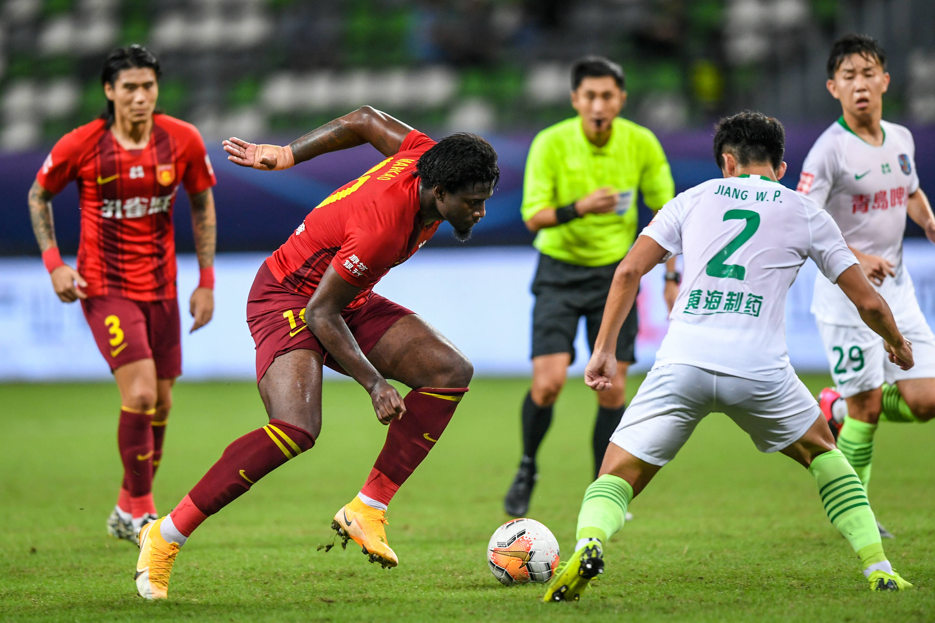 2025／26赛季英超：拒绝找借口！斯洛特回应VAR（2025／26赛季英超：斯洛特谈VAR，绝不找借口）