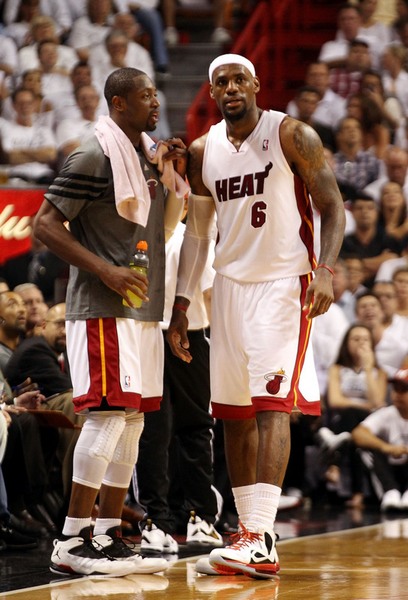 马塞洛儿子恩佐代表皇马在青年欧冠首秀，马塞洛在场边见证（马塞洛之子恩佐完成皇马青年欧冠首秀，父亲场边见证）