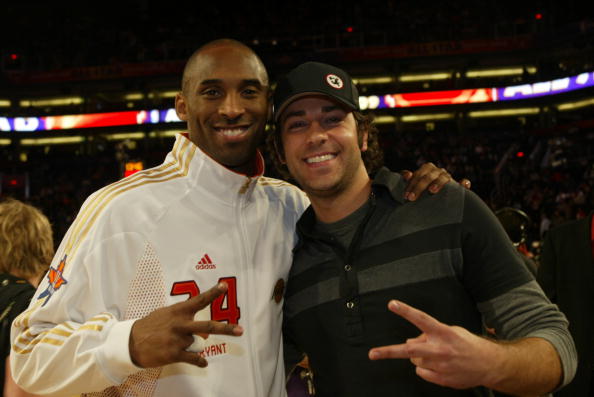 萨拉维亚：C罗是我的榜样，他是世界上任何运动员最好的代表（萨拉维亚盛赞C罗：我的榜样，也是全球运动员的最佳典范）