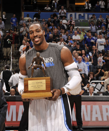 蒂亚戈：若瓜帅的足球是控制中的秩序，渣叔则是混乱中的自信（蒂亚戈：瓜帅崇尚可控秩序，渣叔强调混乱中的自信）