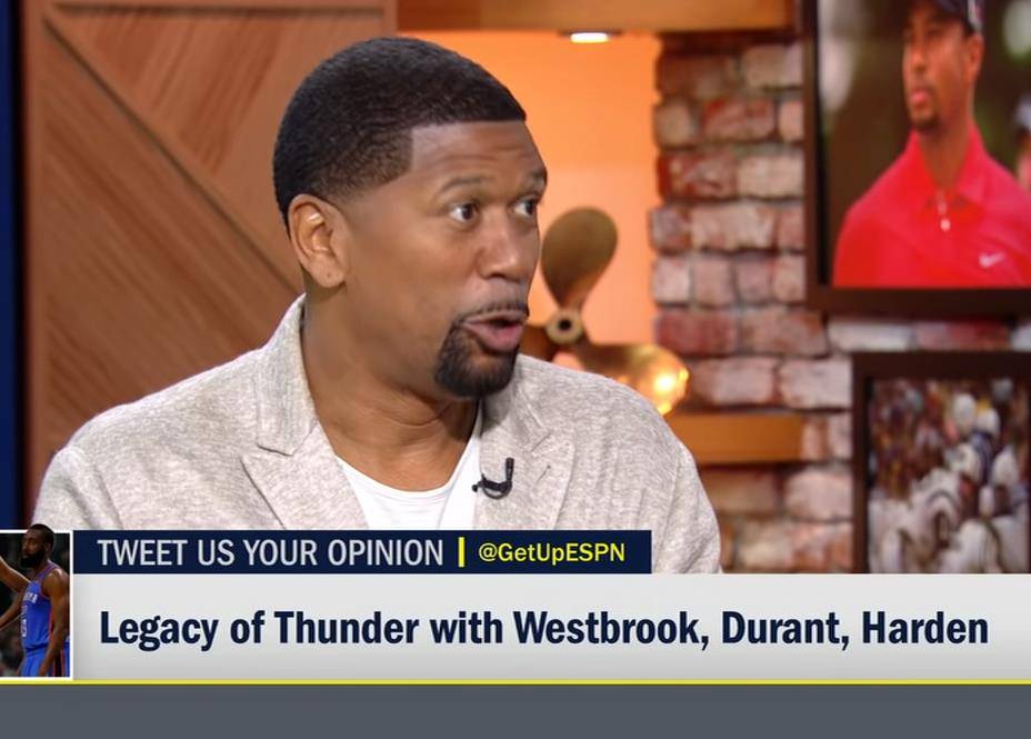 单场35分且命中5+三分场次，加兰排名骑士队史第四（加兰35+分且至少命中5记三分的单场次数位居骑士队史第4）